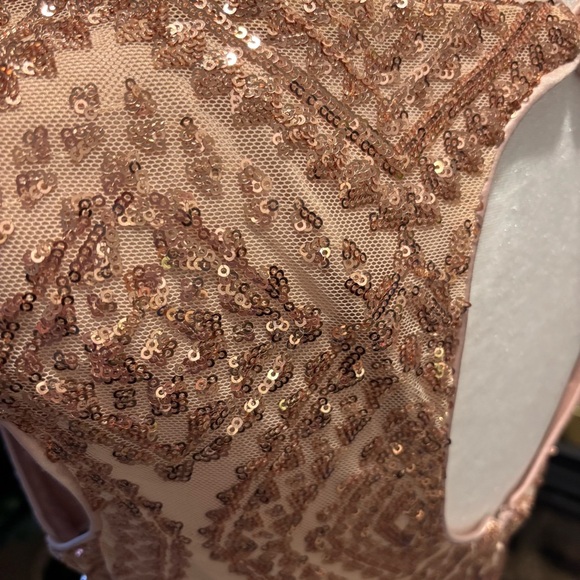 Vince Camuto Elegant Sequin Sleeveless Cocktail/ Prom Dress size 10 NWOT - Picture 5 of 5